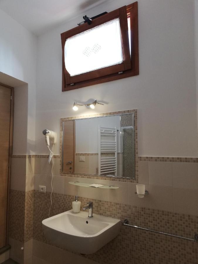 باربيرينو دي موجيلو Il Lago Del Mugello B&B المظهر الخارجي الصورة
